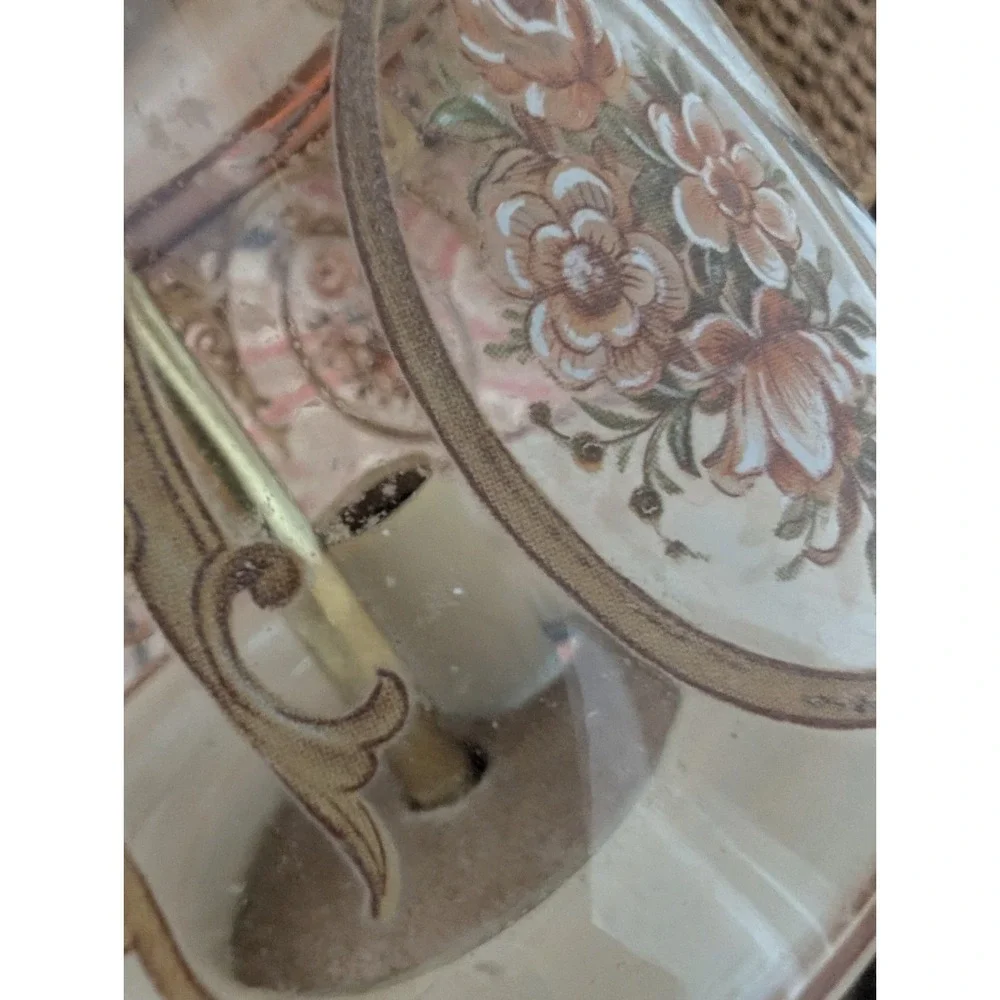 Vintage Accurate Casting Co. Hurricane Floral Glass Lamp